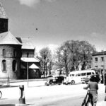 Foto: Ringsted Arkiv: 3 Røde Kors Bus På Torvet Forår 1945