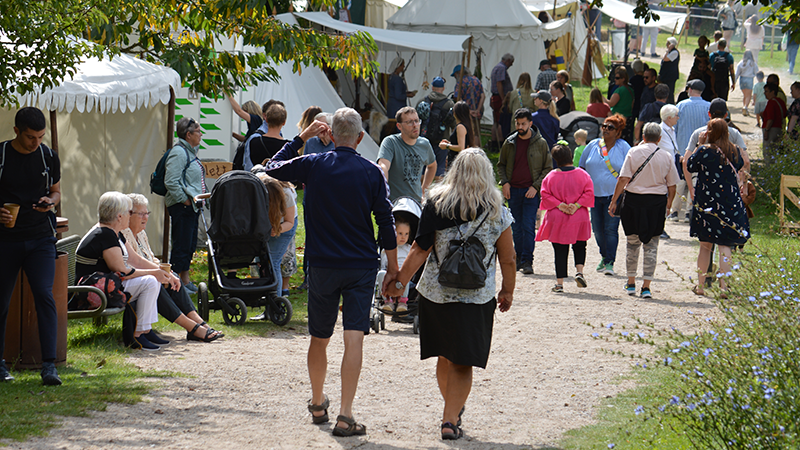 Gæster på pladsen til Ringsted Middelalderfestival