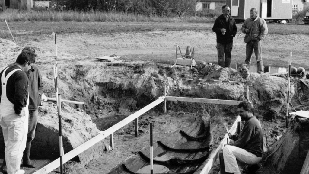 Udgravning af gislingebåden